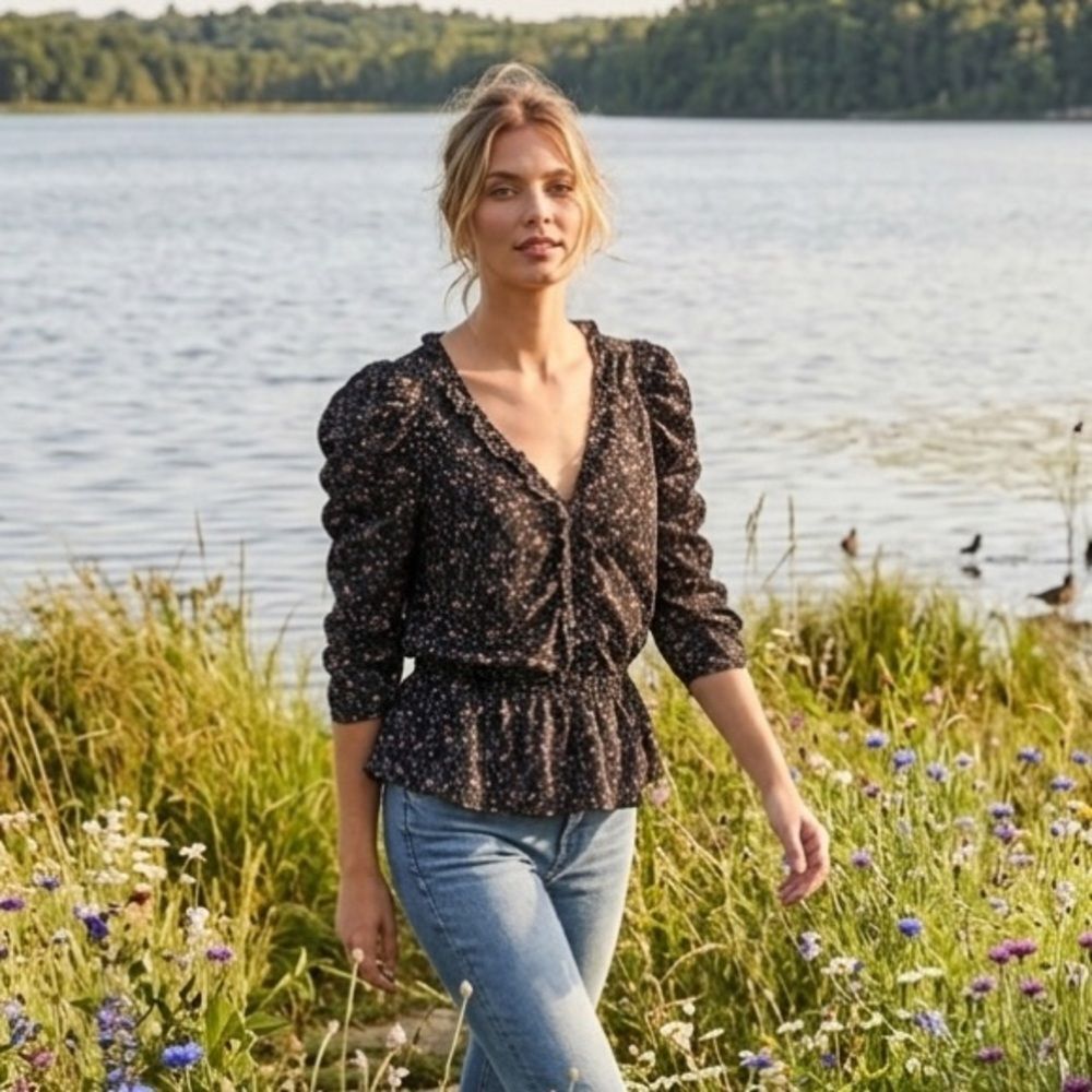 Chelsea & Violet Black Floral Ruched Puff Sleeve Peplum Ruffle Trim V-Neck Top
